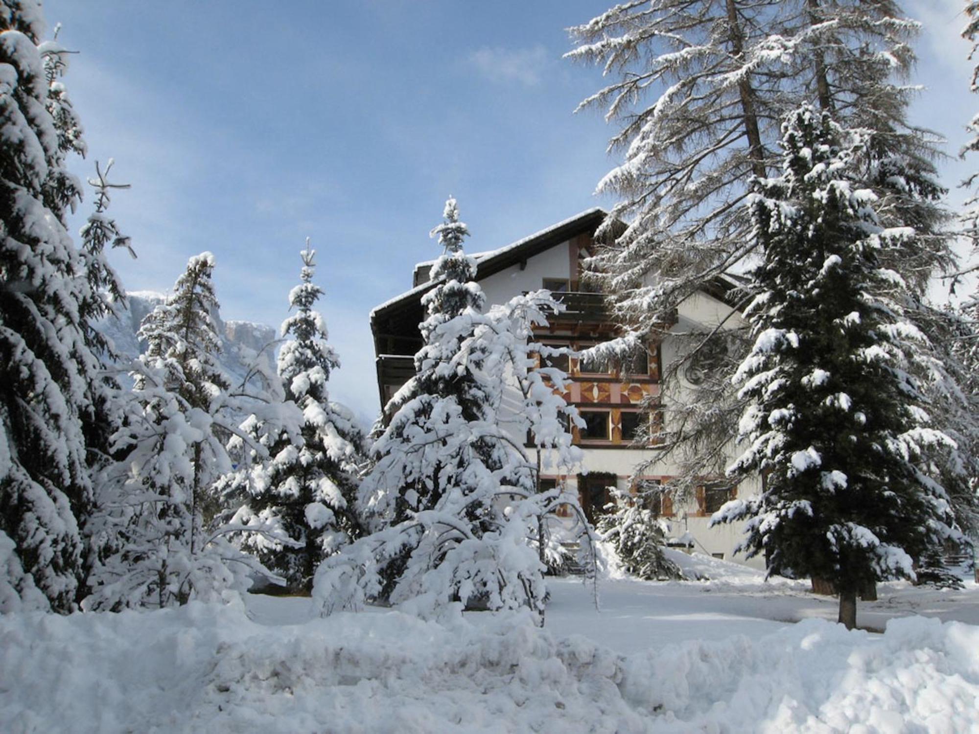 Residence Salvan กอร์วารา อิน บาเดีย ภายนอก รูปภาพ