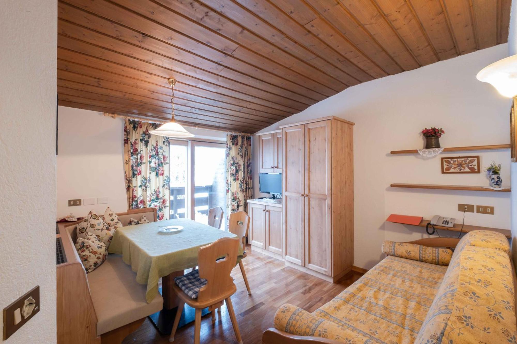 Residence Salvan กอร์วารา อิน บาเดีย ภายนอก รูปภาพ