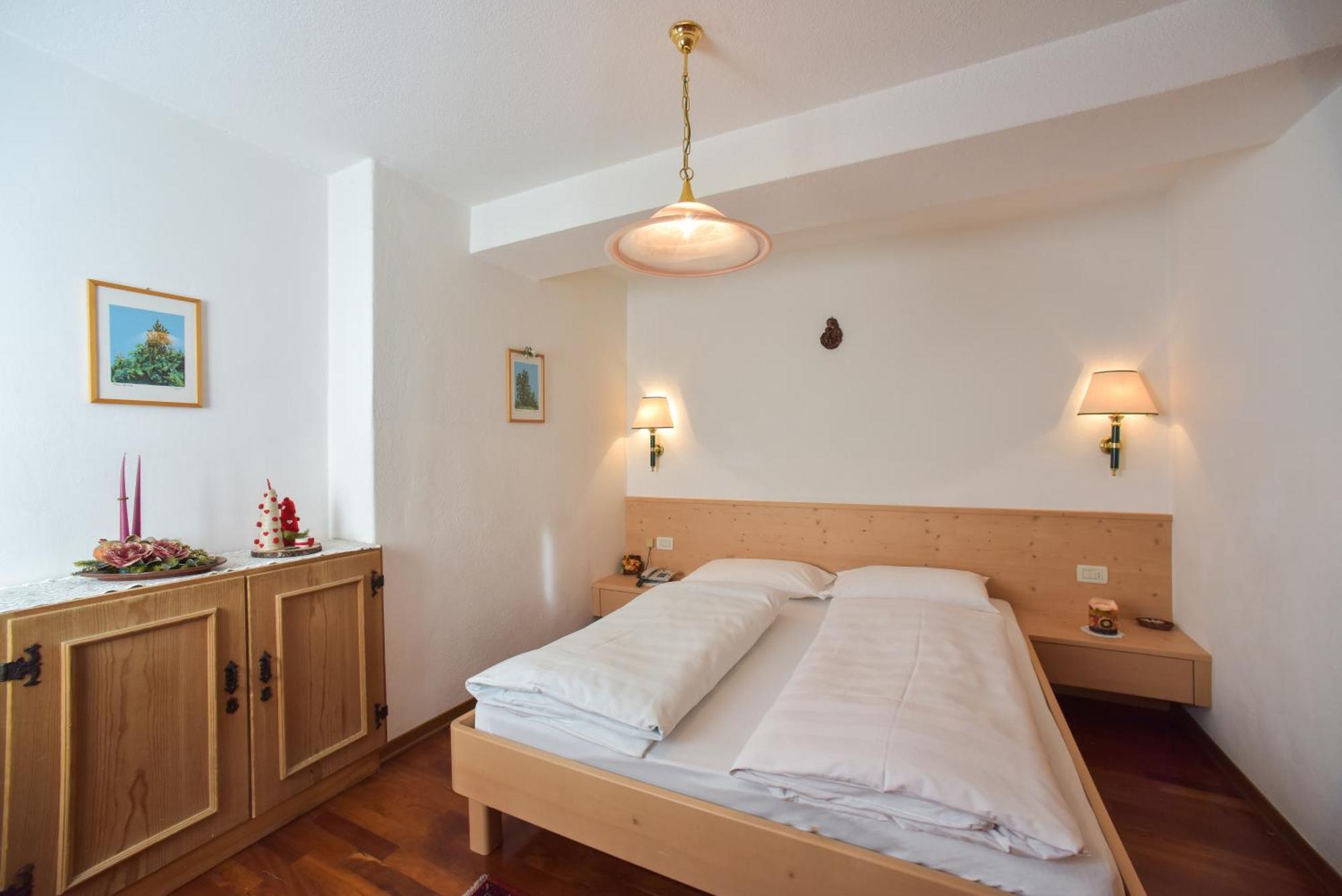 Residence Salvan กอร์วารา อิน บาเดีย ภายนอก รูปภาพ